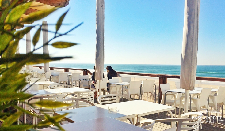 Restaurant bord de plage Beira Mar proche de Aroeira